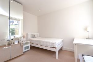 Bedroom- click for photo gallery